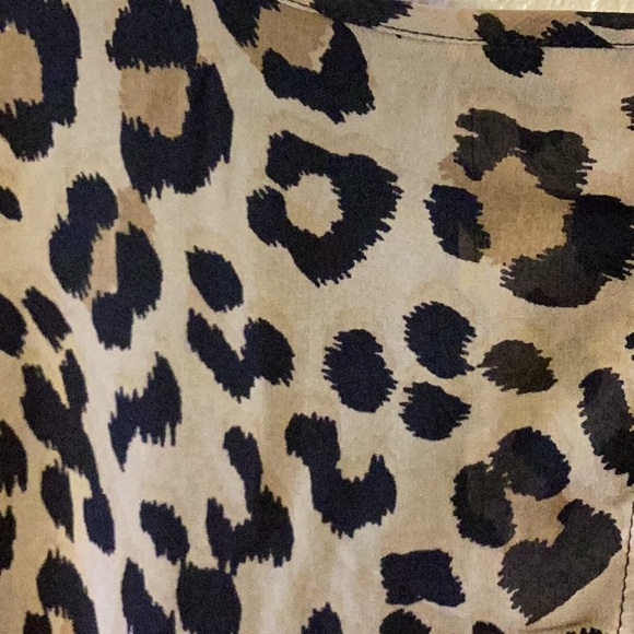 Like new Guess Leopard jungle safari open arm sheer low cut v neck blouse size S - Picture 9 of 9